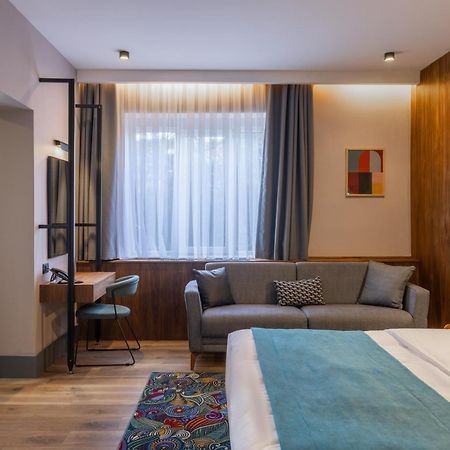 Hotel Square By Margo Pristina Exterior foto