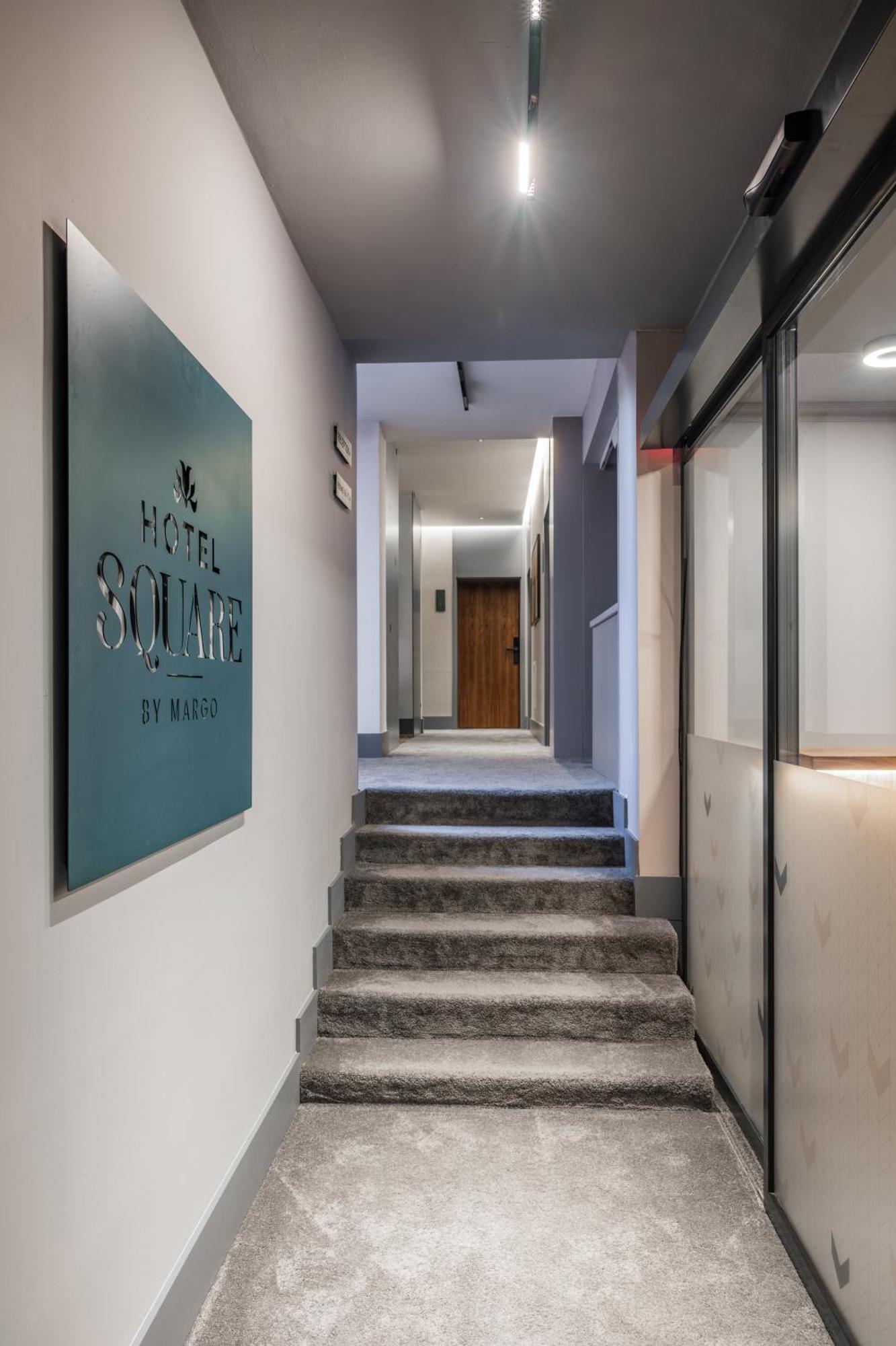 Hotel Square By Margo Pristina Exterior foto